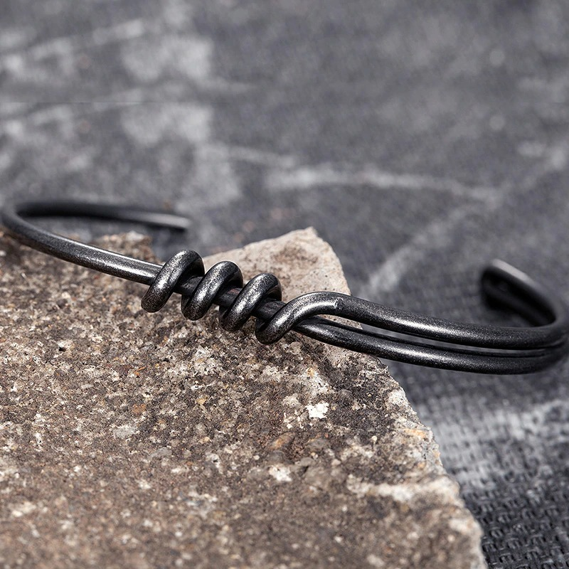 Men's Stainless Steel Vintage Dark Gray Bracelet / Cool Rock Style Jewelry For Men - HARD'N'HEAVY