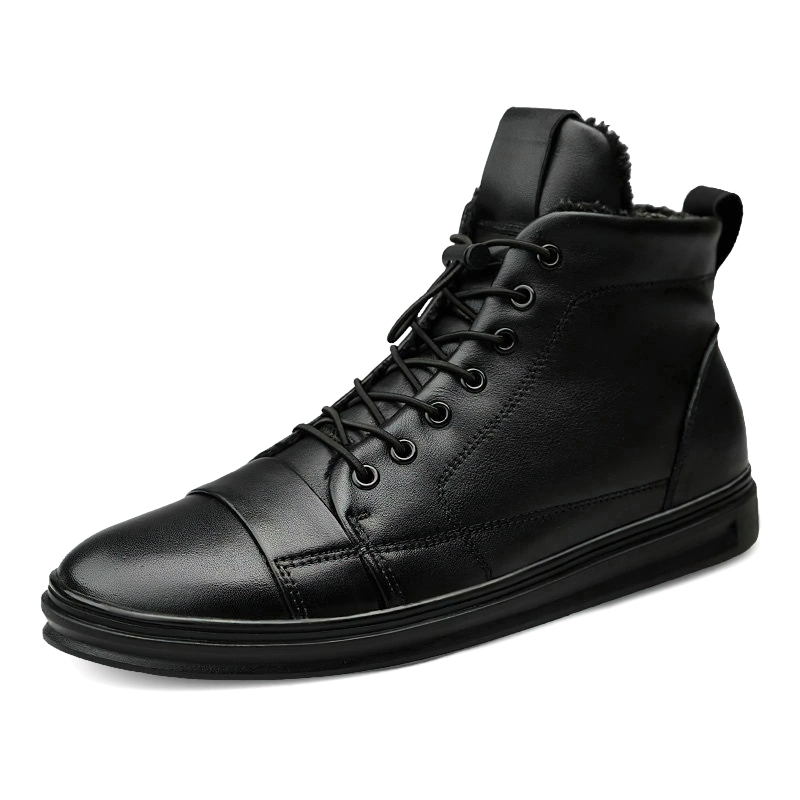 Men's black leather ankle boots with flexible soles and fur lining for warmth and comfort in casual style.