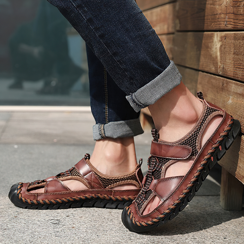 Men's summer leather sandals with non-slip sole, perfect for casual wear on warm days.