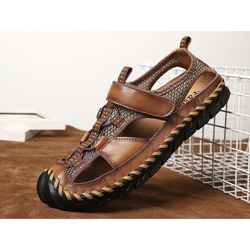 Men's summer leather sandals with non-slip outsole, featuring hook&loop closure and stylish sewing patterns.