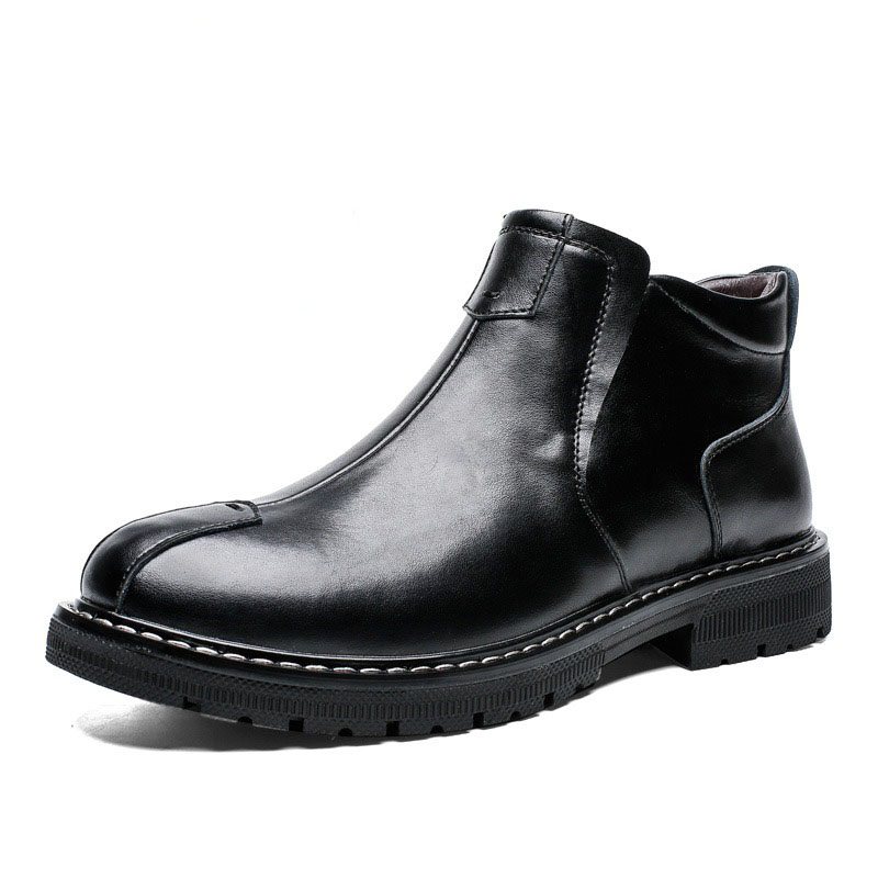 Men's black leather ankle boots with modern design and comfortable sole for casual wear.