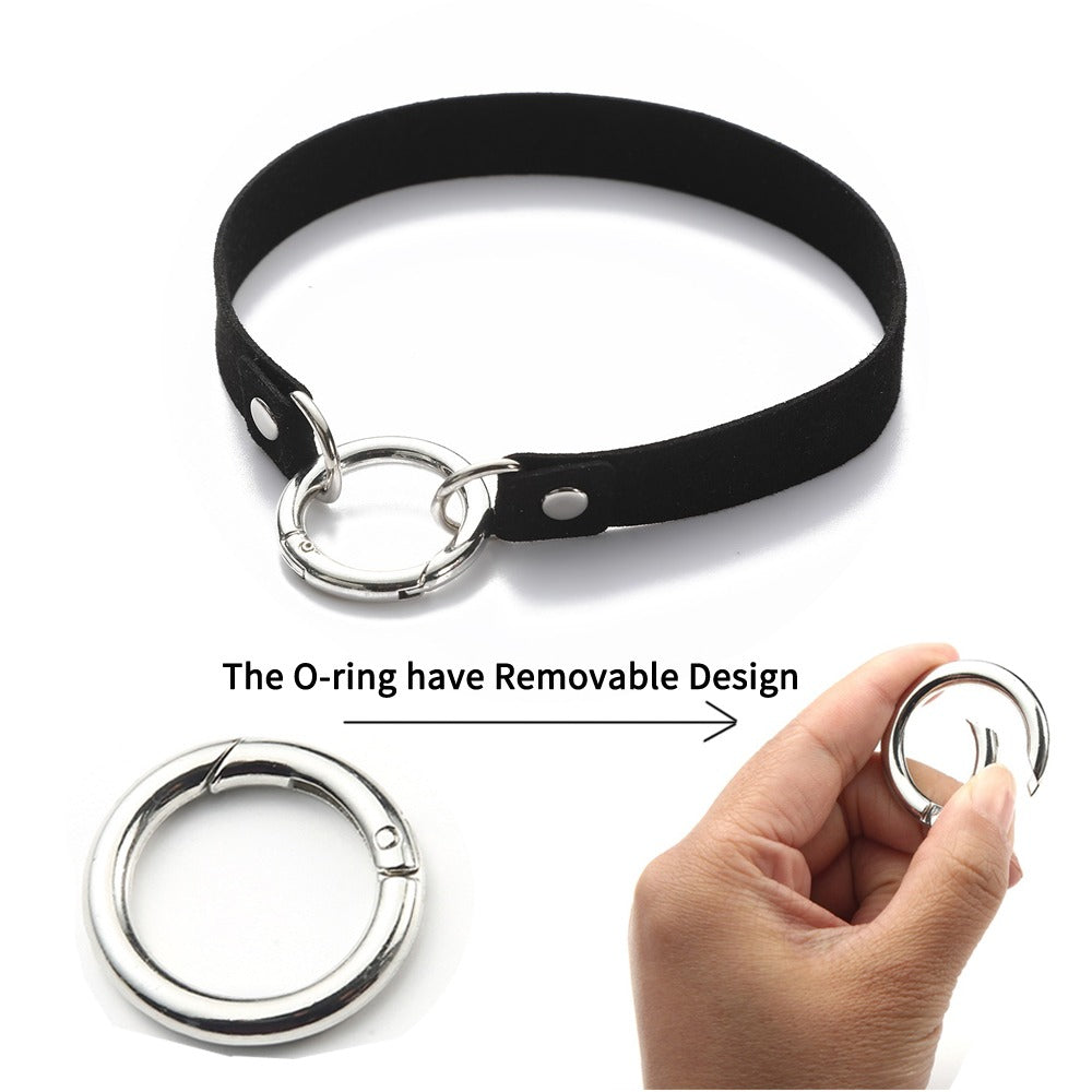 Unisex velvet choker necklace with a removable metal O-ring, perfect for gothic and rock outfits.
