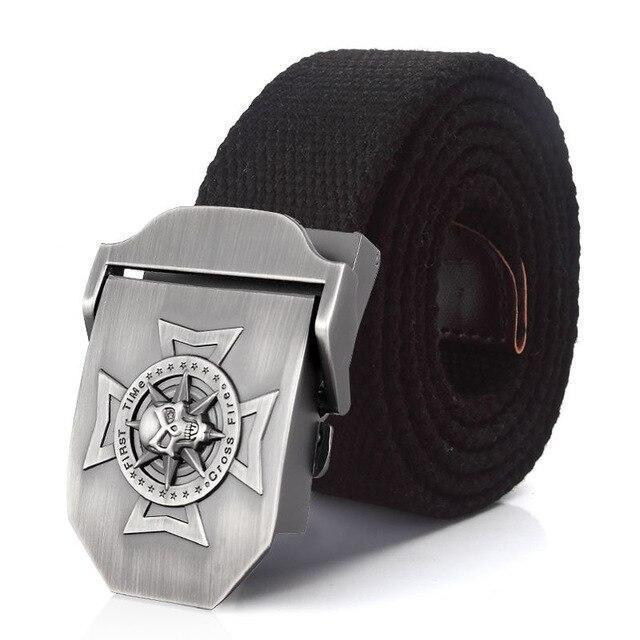 Waistband Skull Cross Metal Buckle on tactical black belt for stylish casual wear.