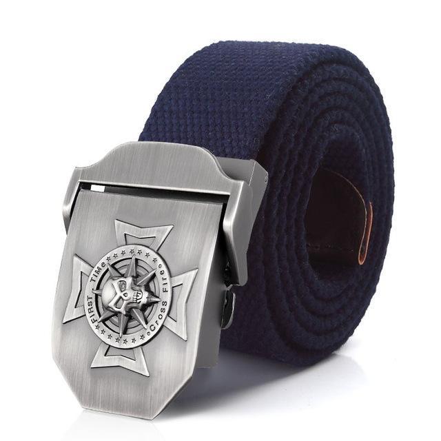 Waistband Skull Cross Metal Buckle on a stylish navy tactical belt, perfect for casual rock style outfits.