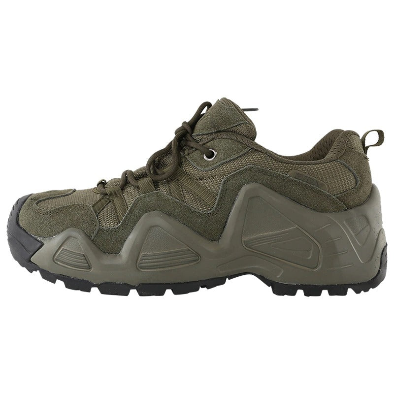 Men's military combat shoes in olive green, breathable mesh, perfect for hiking and climbing adventures.