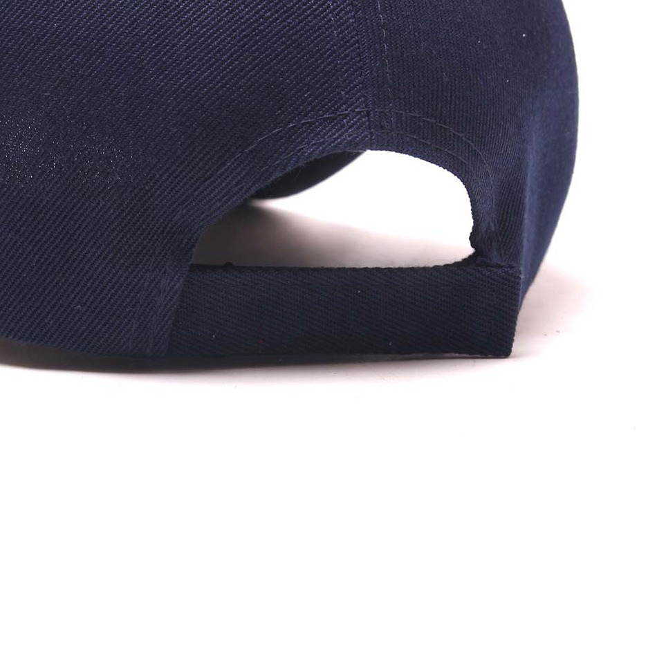 Military style cap in navy blue, featuring an adjustable strap for a comfortable fit, perfect for men and women.