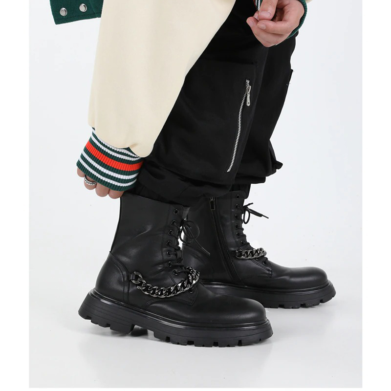 Men's motorcycle boots with metal chain detail, stylish thick-soled lace-up design, perfect for edgy fashion.