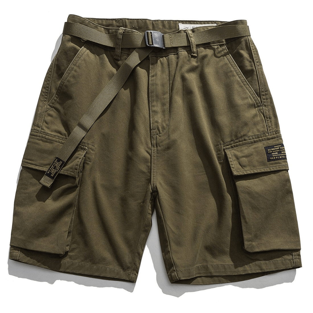 Men's multi-pockets military camouflage cargo shorts in green cotton, perfect for alternative style.