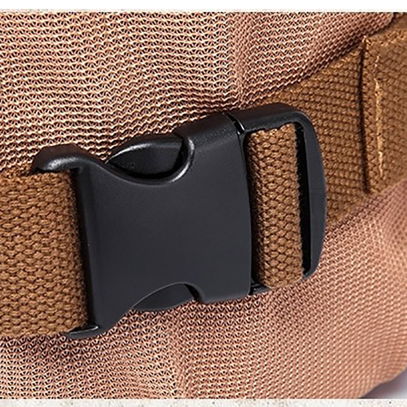 Close-up of a durable buckle on a multifunction motorcycle bag, showcasing its quality craftsmanship.