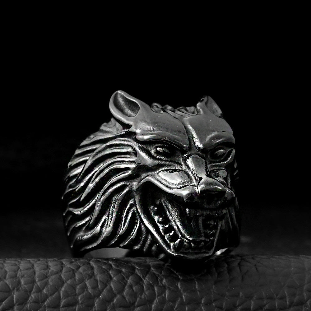 Stainless steel wolf head ring, a bold biker accessory showcasing intricate details and a fierce design.