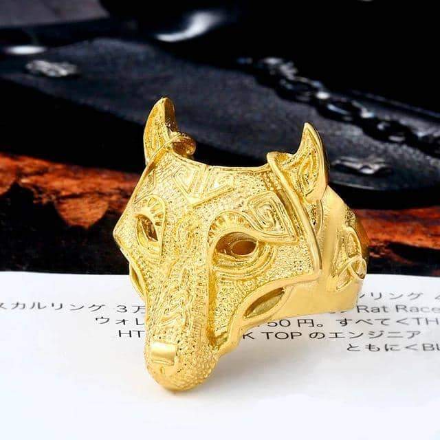 Golden Nordic Wolf Viking Ring with intricately designed wolf head for stylish rock-inspired jewelry.