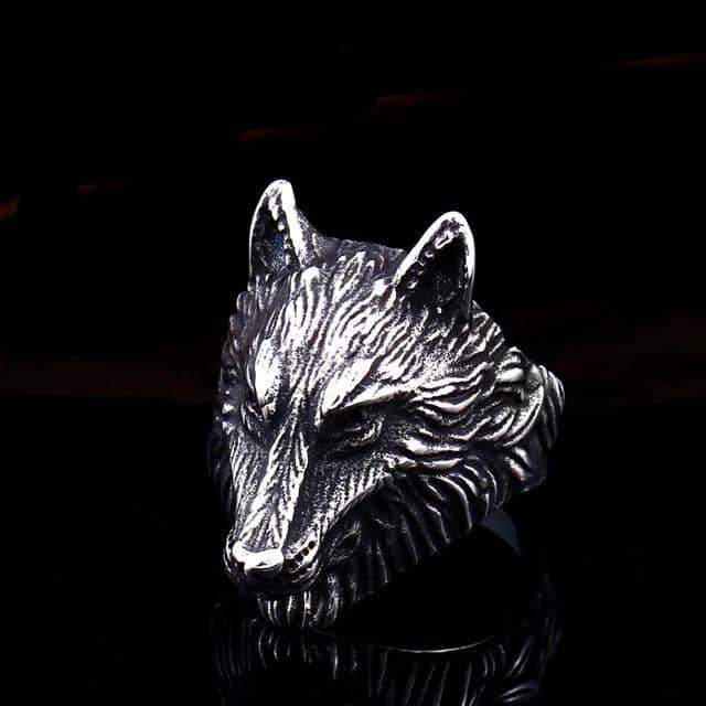 Nordic Wolf Viking Ring featuring intricately designed wolf head, perfect for cosplay and rock style jewelry for all.