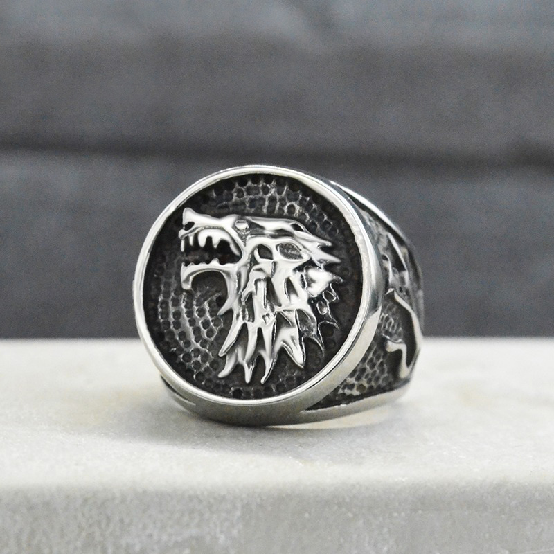 Nordic Wolf Stainless Steel Ring featuring retro wolf design, perfect for stylish men and women jewelry enthusiasts.