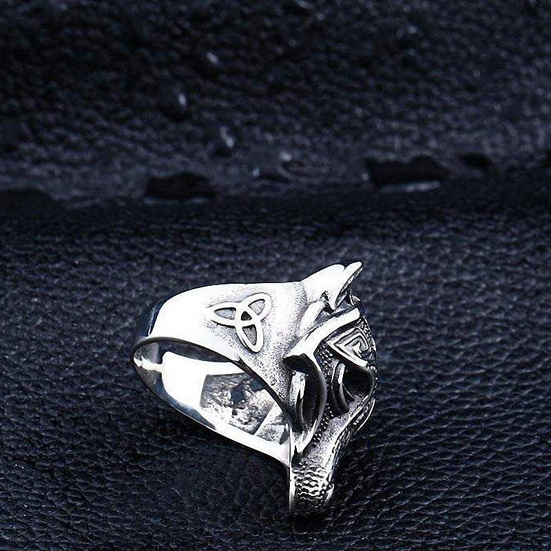 Nordic Wolf Viking ring featuring a detailed wolf head design, perfect for men and women in rock style jewelry.
