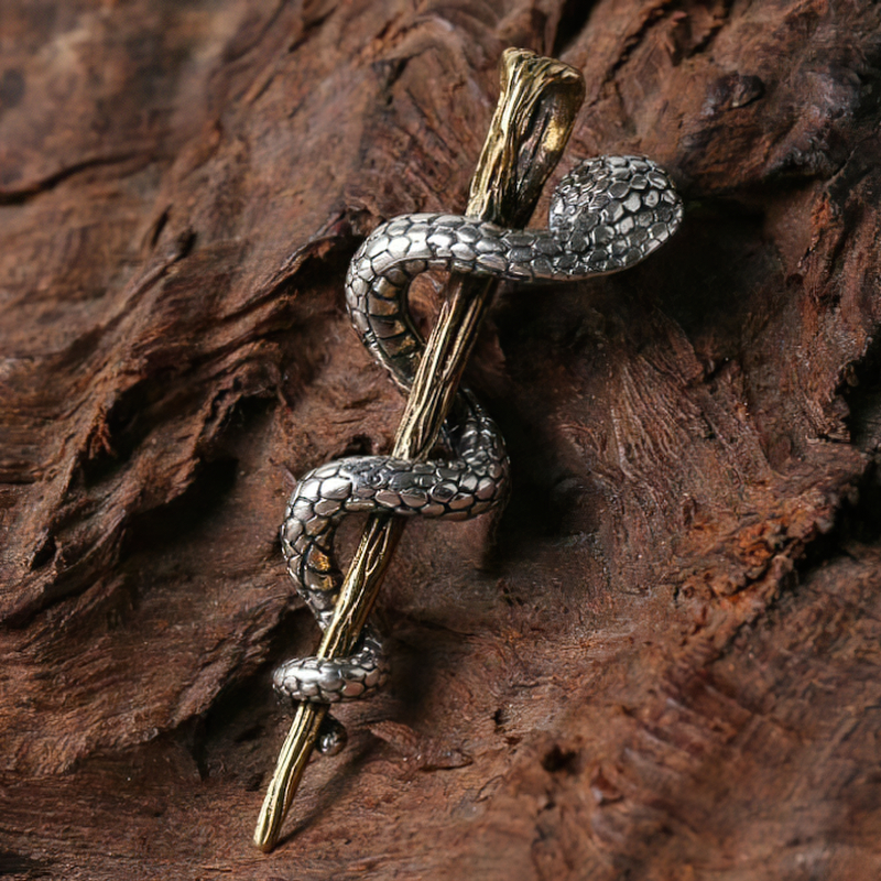 Stylish S925 Sterling Silver cobra pendant on a stick, showcasing intricate details for alternative jewelry lovers.