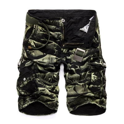 Rock style military shorts for men in urban punk fashion, featuring a comfortable loose fit and practical pockets.