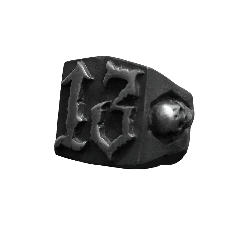 Retro gothic ring featuring number 13, perfect for punk rock fashion lovers. Made of durable stainless steel and titanium.