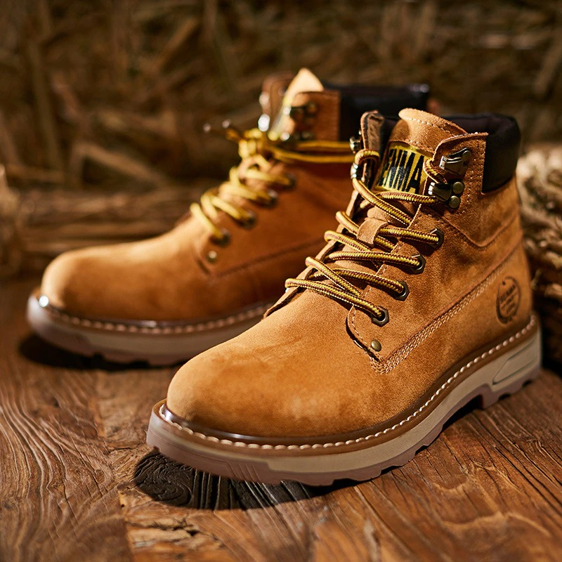 Real leather vintage combat boots in tan with lace-up design, perfect for motorcycle or casual wear.