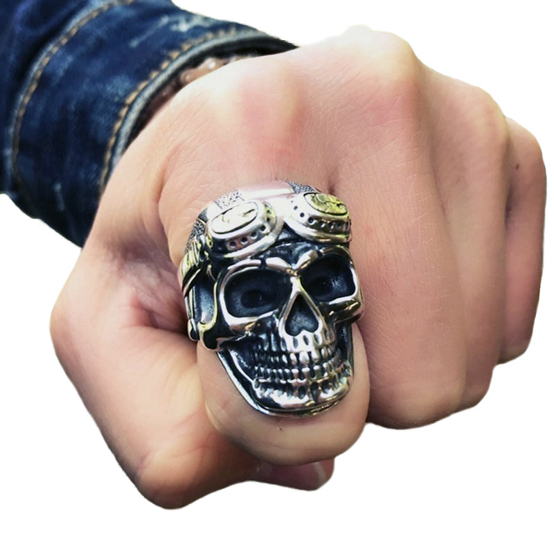925 Silver Aviator Skull Ring on hand, showcasing vintage biker jewelry for men and women, adjustable size, rock style.
