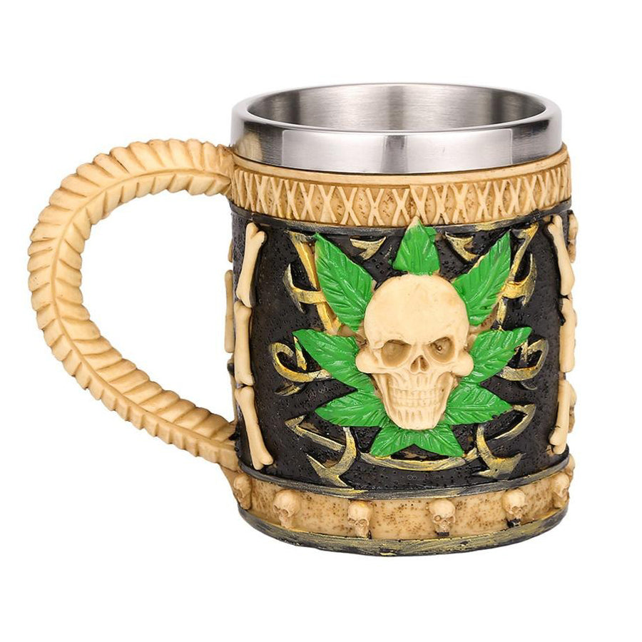 Vintage 450ml beer mug with zombie skull, plant decor, and bone details, crafted from resin and stainless steel.