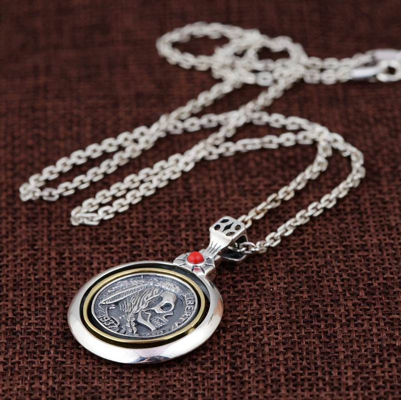 Stylish retro copper double-sided skull head pendant necklace for men with silver chain, perfect gothic accessory in rock style.