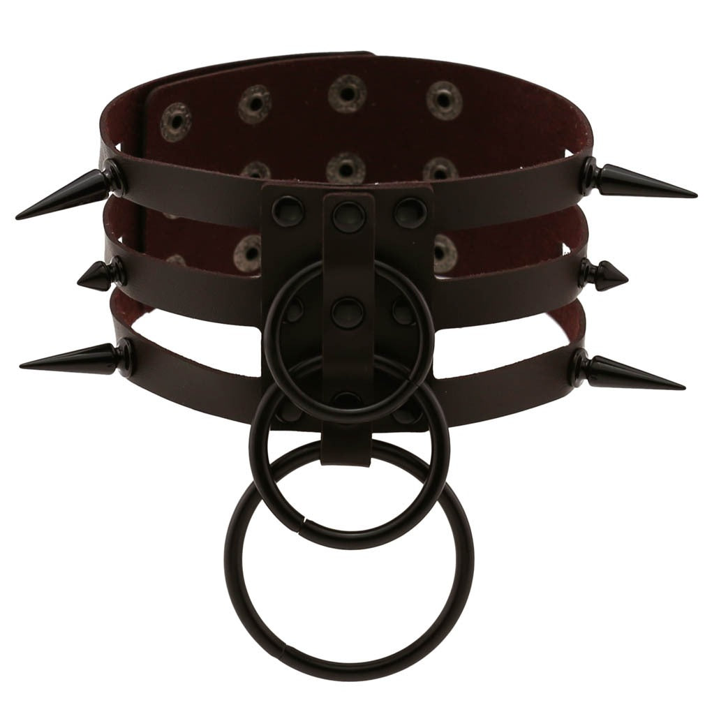 Rivet leather spiked choker with metal rings for punk and bondage style, perfect for rock outfits and parties.