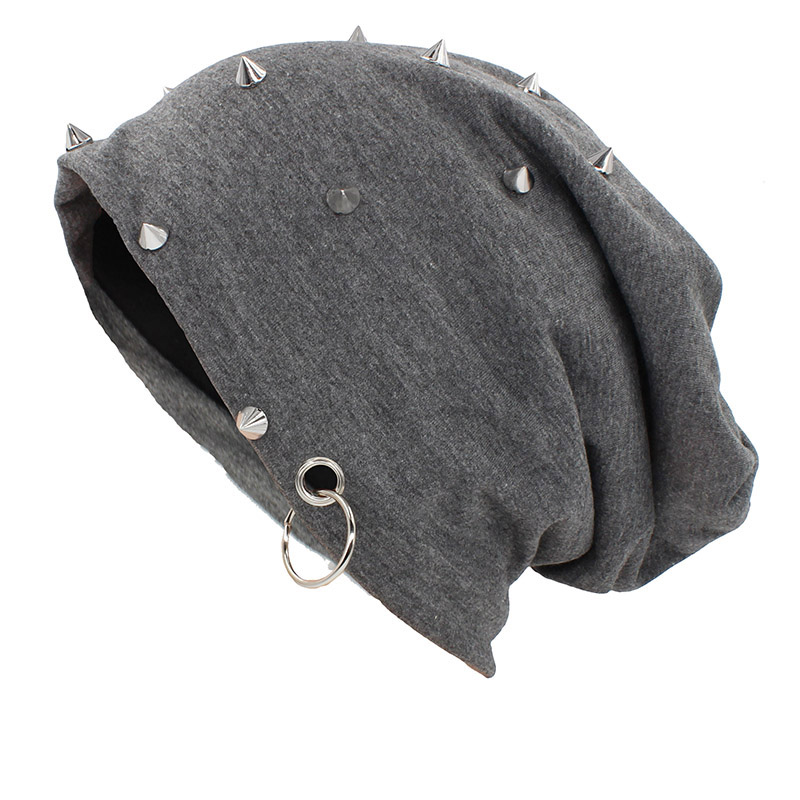 Rock & metal style spiked hat for unisex, perfect for casual fashion in cold weather. Comfortable and trendy accessory.
