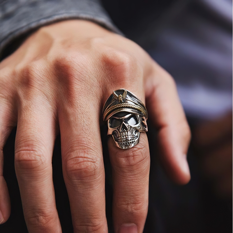 Unisex 925 sterling silver adjustable ring featuring a pirate captain skull design, perfect for rock style enthusiasts.
