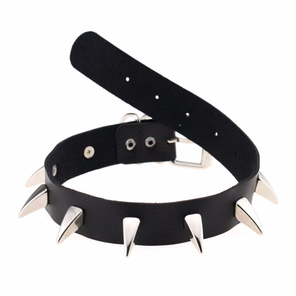 Black leather choker necklace with silver spikes, perfect for rock style and unisex fashion.