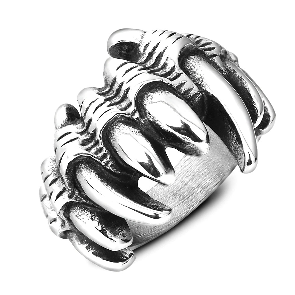 Bold rock style ring designed as a sharp wolf claw, perfect punk jewelry for men and women. A unique fashion statement!