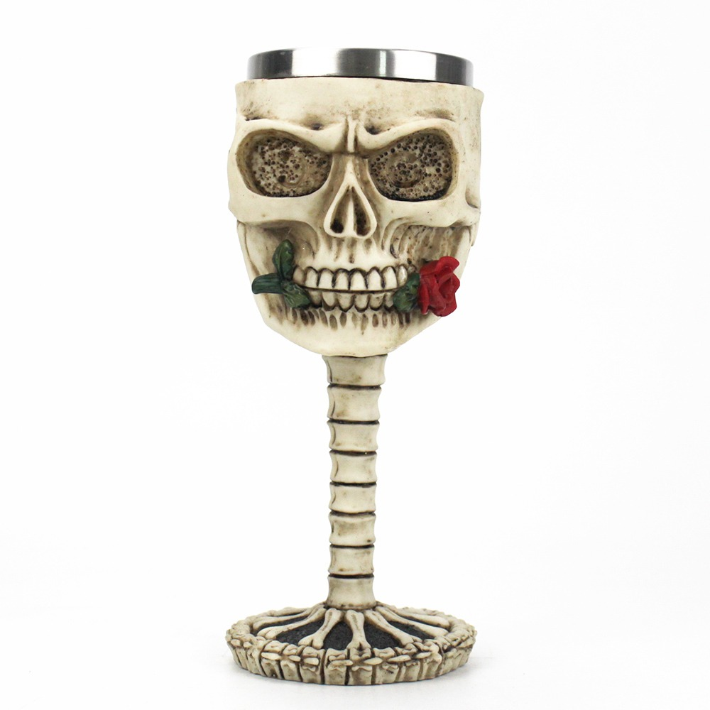 Gothic wine glass featuring a skull with a rose, perfect for retro style enthusiasts and unique gift seekers.