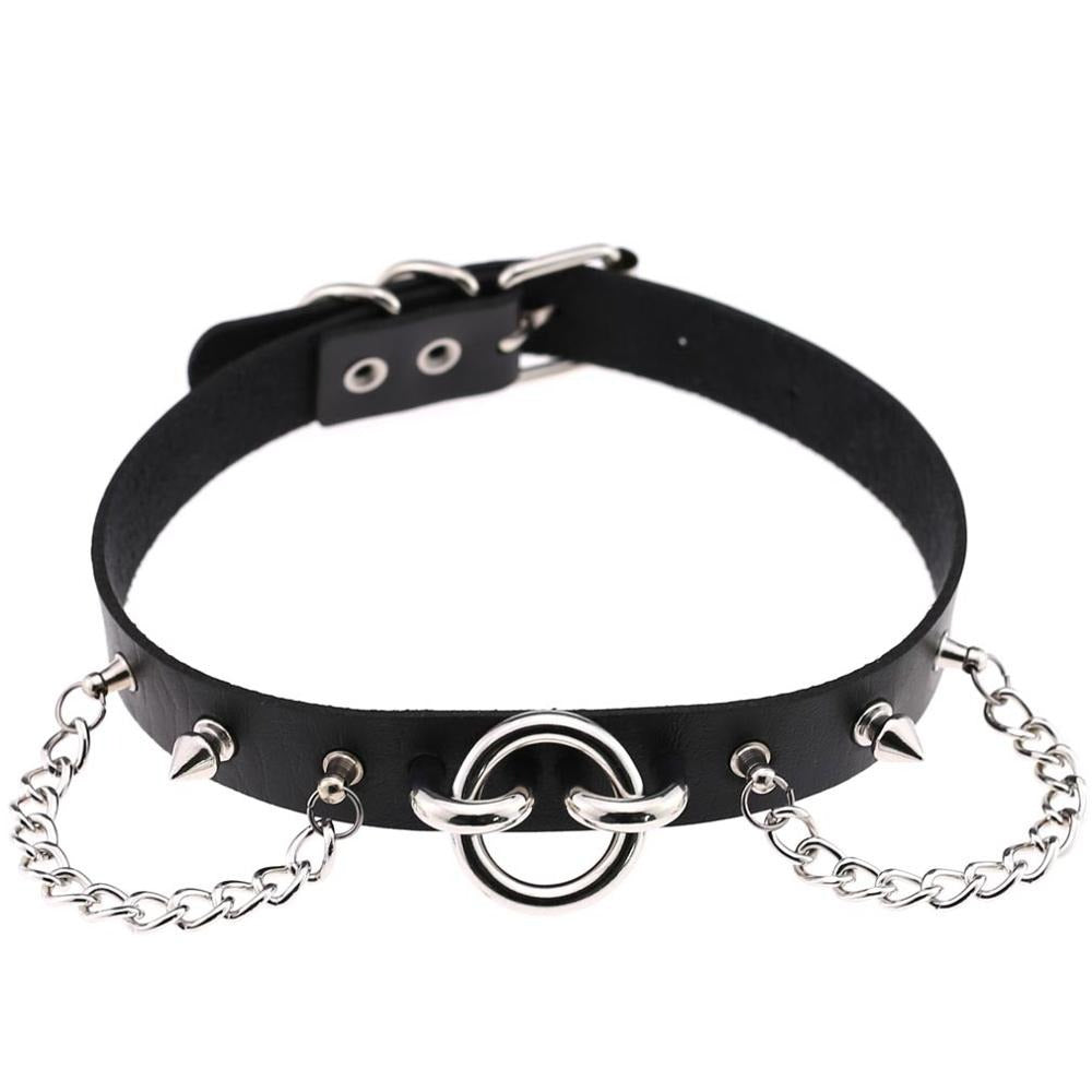 Gothic collar choker necklace with spikes and chains, made of PU leather and zinc alloy for a fierce rock star look.