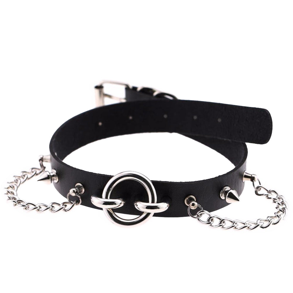 Sexy collar choker with spikes and chains, PU leather gothic necklace for stylish rock star outfits.