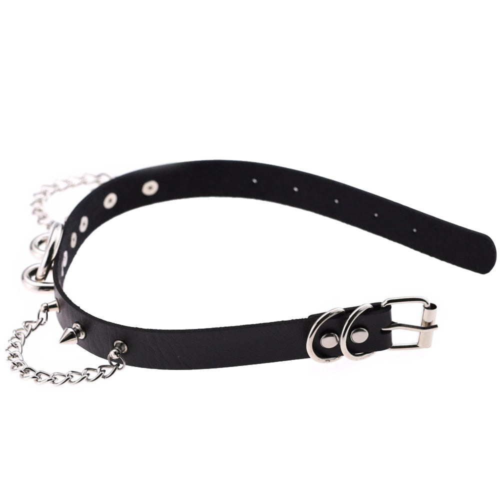 Gothic choker collar with spikes and chains, made of PU leather for a rock star look.