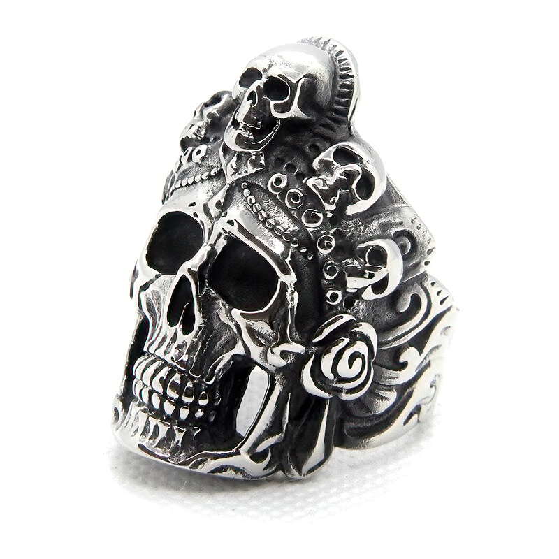 Skull biker vintage ring made of stainless steel, featuring intricate skull designs perfect for gothic rock styles.