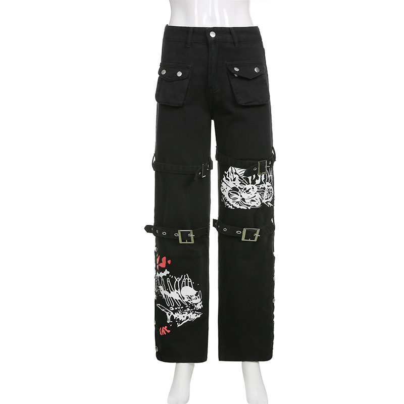 Skull print women's black buckle pants in gothic style with big pockets and trendy wide cut.
