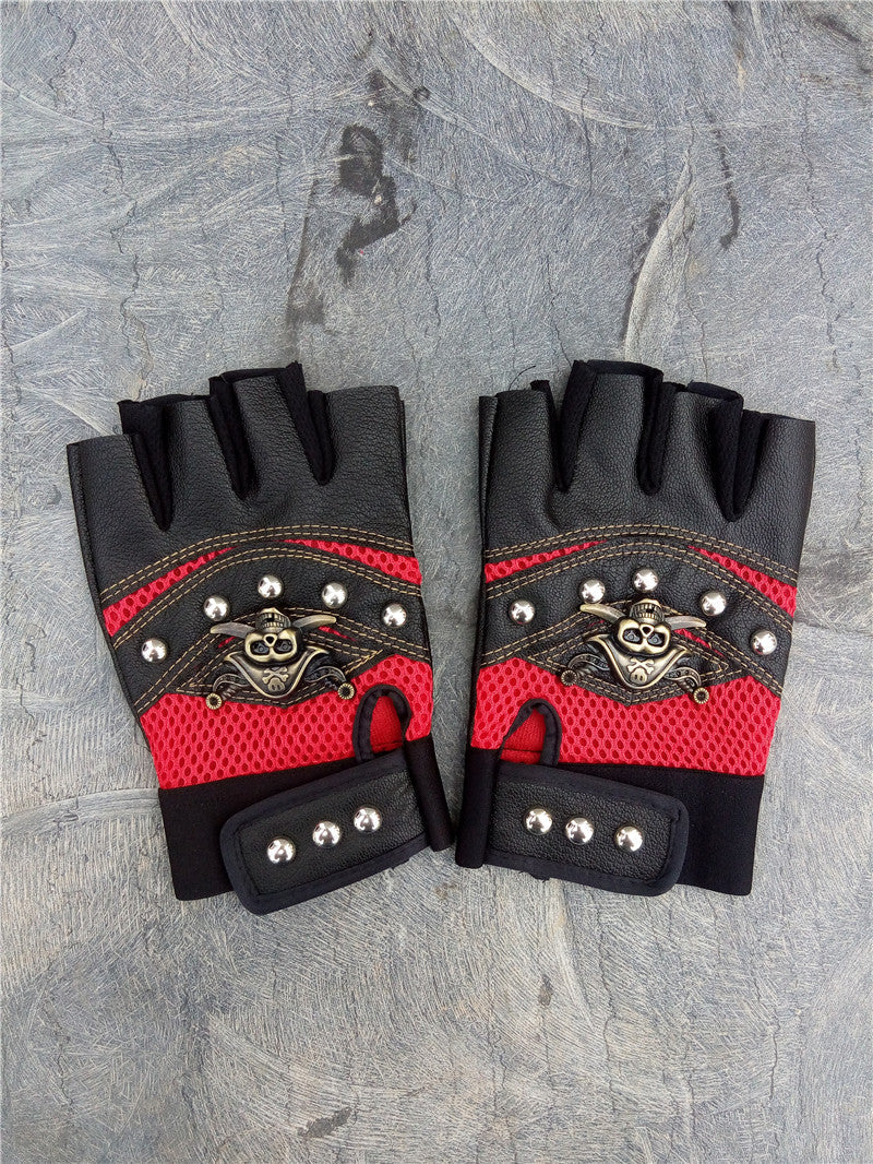 Skulls rivet gloves in black and red, featuring skull detail and stylish rivets for alternative fashion.