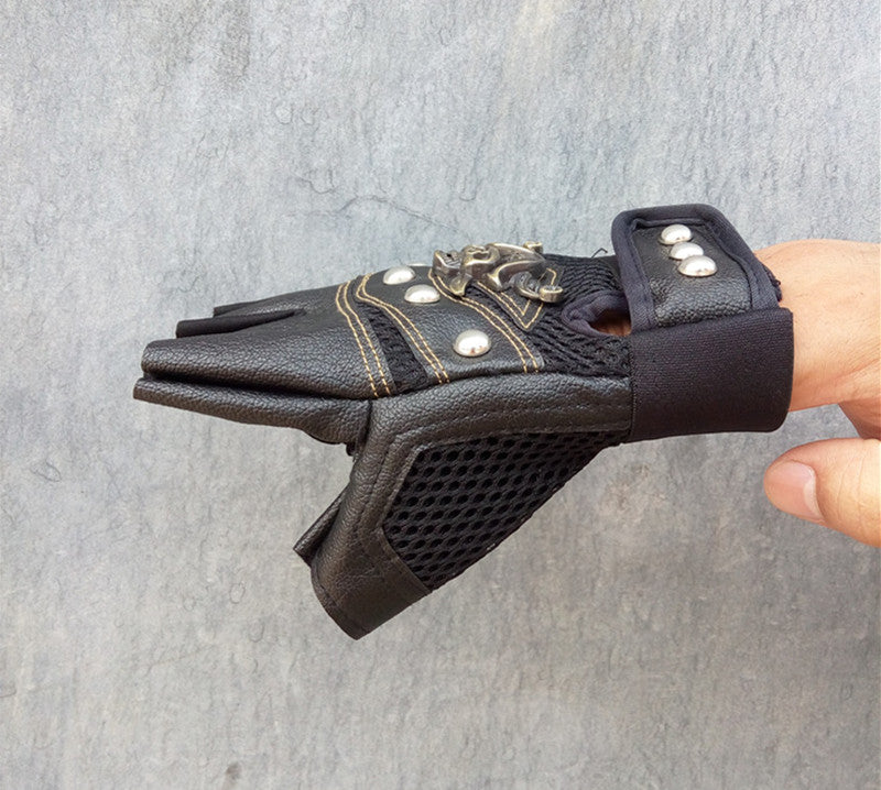 Half finger PU leather skull gloves featuring rivet details - perfect for cosplay and alternative fashion.