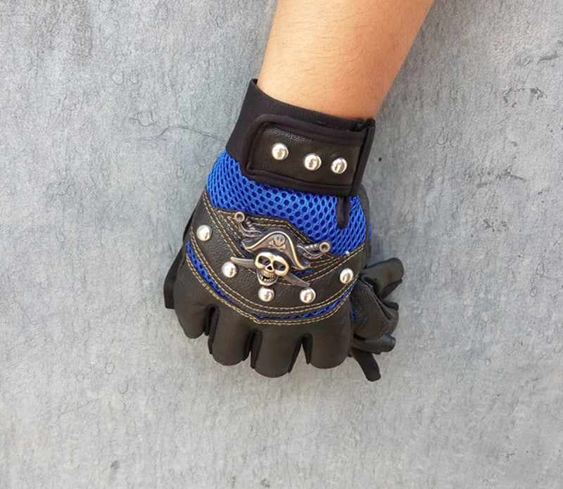Half finger skull gloves with rivets and pirate skull detail, perfect for cosplay and alternative fashion looks.