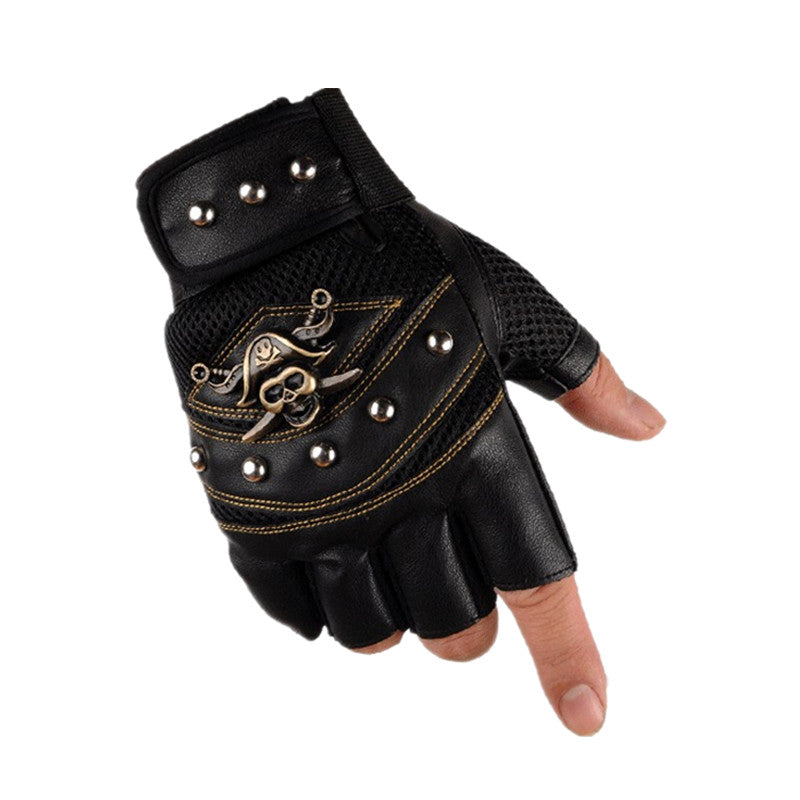 Half finger PU leather skull gloves with rivets, perfect for cosplay or alternative fashion looks.