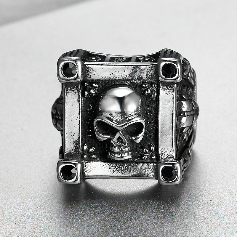 Stainless Steel Gothic Ring With Skull / Skeleton Biker Unisex Jewellery - HARD'N'HEAVY