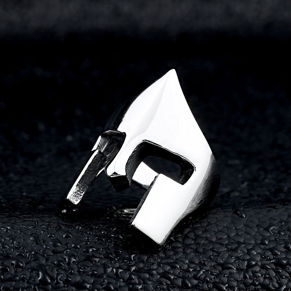 Stainless steel knight helmet ring showcasing classic armor design, perfect for cosplay and alternative fashion.