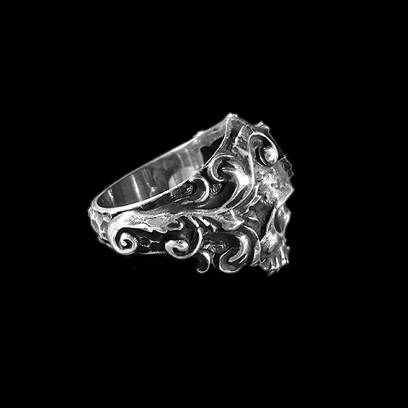 Stainless steel gothic Masons skull ring showcasing intricate swirling designs, perfect for men and women.