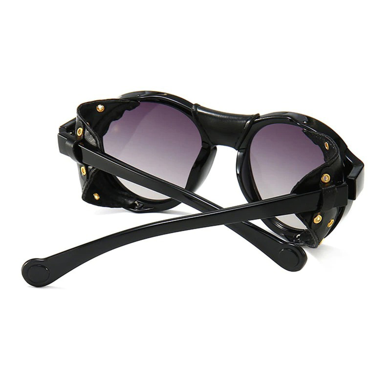 Stylish steampunk oval windproof sunglasses with gold accents for men and women, perfect for fashion-forward looks.