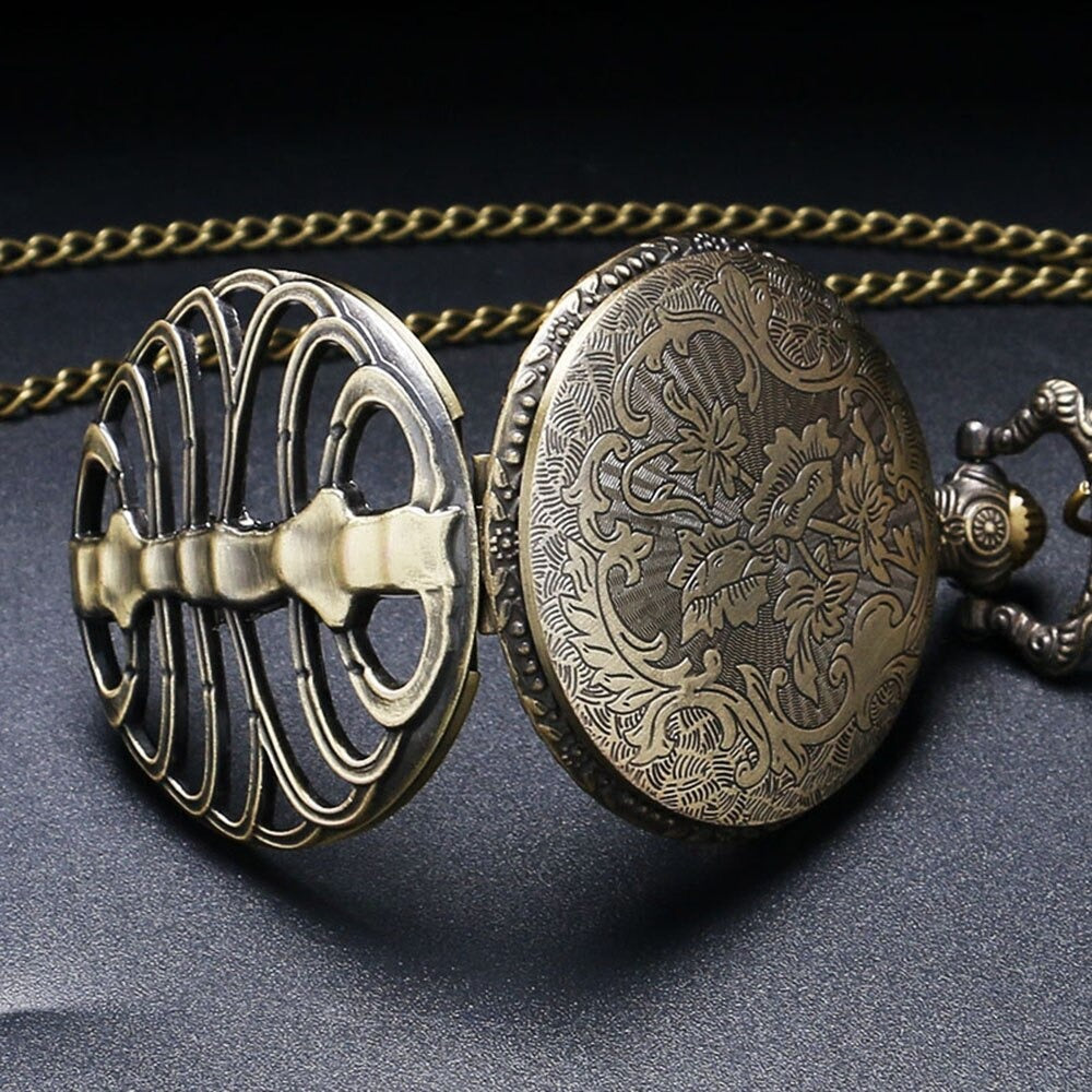 Steampunk Ribs Hollow Quartz Pocket Watch in Vintage Style / Alternative Fashion Accessories - HARD'N'HEAVY