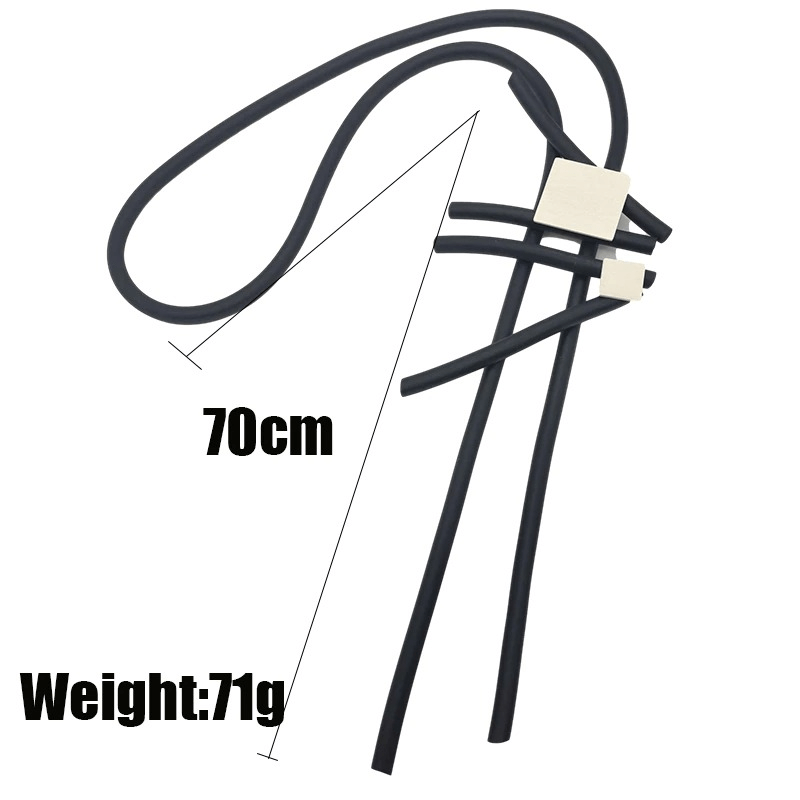 Stylish square wood pendant necklace for women, casual accessory measuring 70cm, made of rubber material, lightweight and trendy.