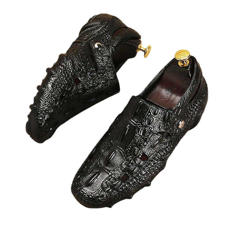 Stylish men's genuine leather moccasins in black with a retro design, perfect for casual wear.