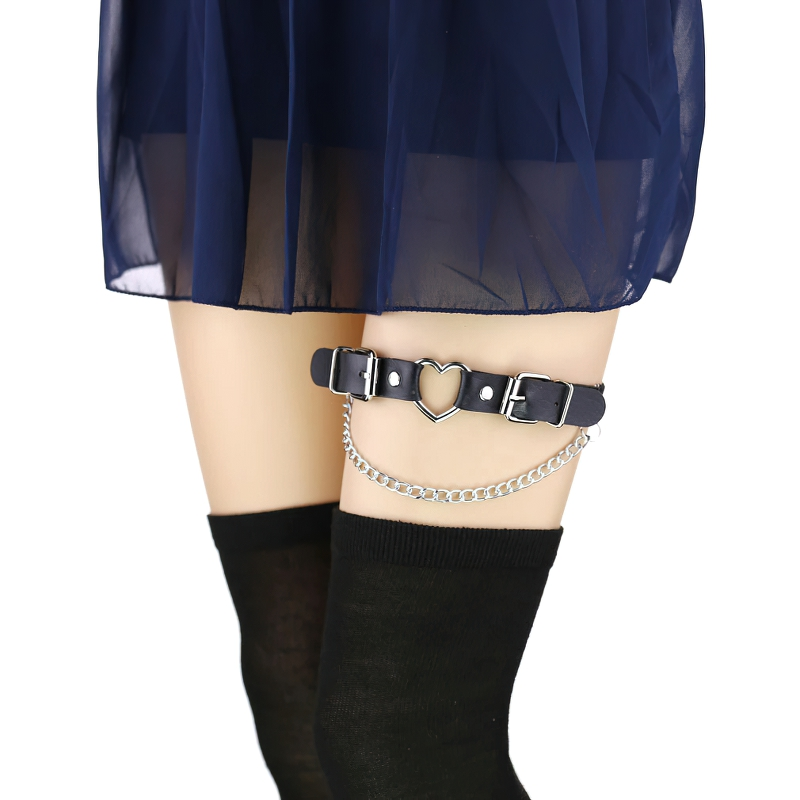 Stylish PU leather women’s garter with heart and silver chain; perfect gothic accessory for unique outfits.