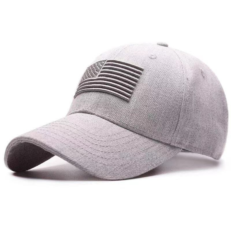 Tactical baseball cap with USA flag print, perfect for sun protection in casual style for men and women.
