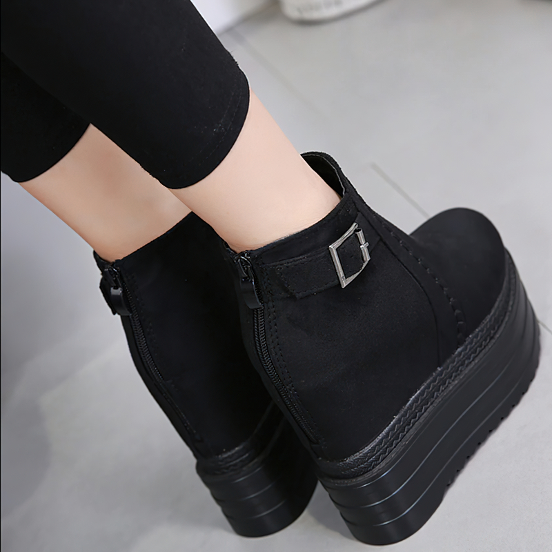 Trendy black high platform boots with side zipper and ankle buckle, perfect for casual autumn wear.